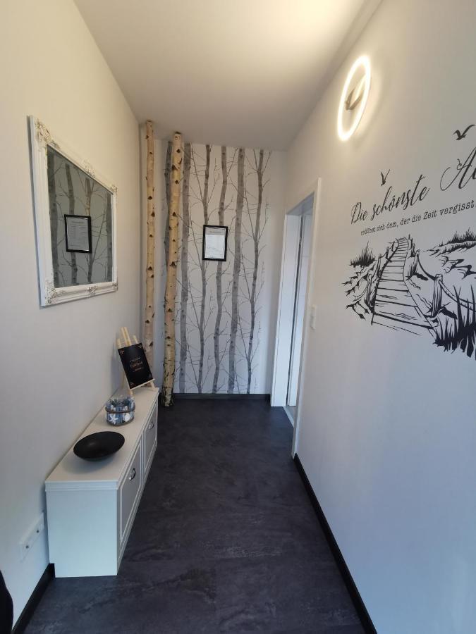 Ferienwohnung Am Dock Apen エクステリア 写真